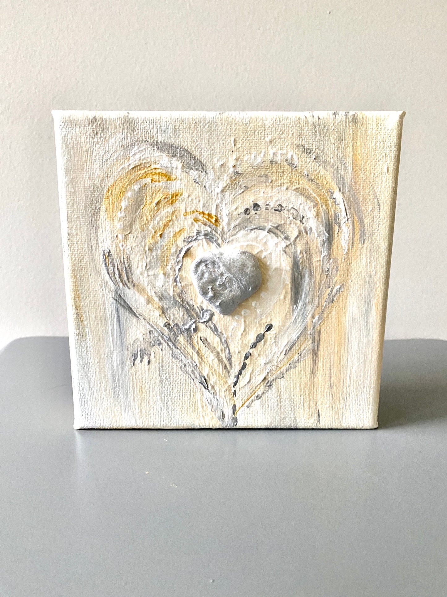 Painted Cream/Silver Heart #104